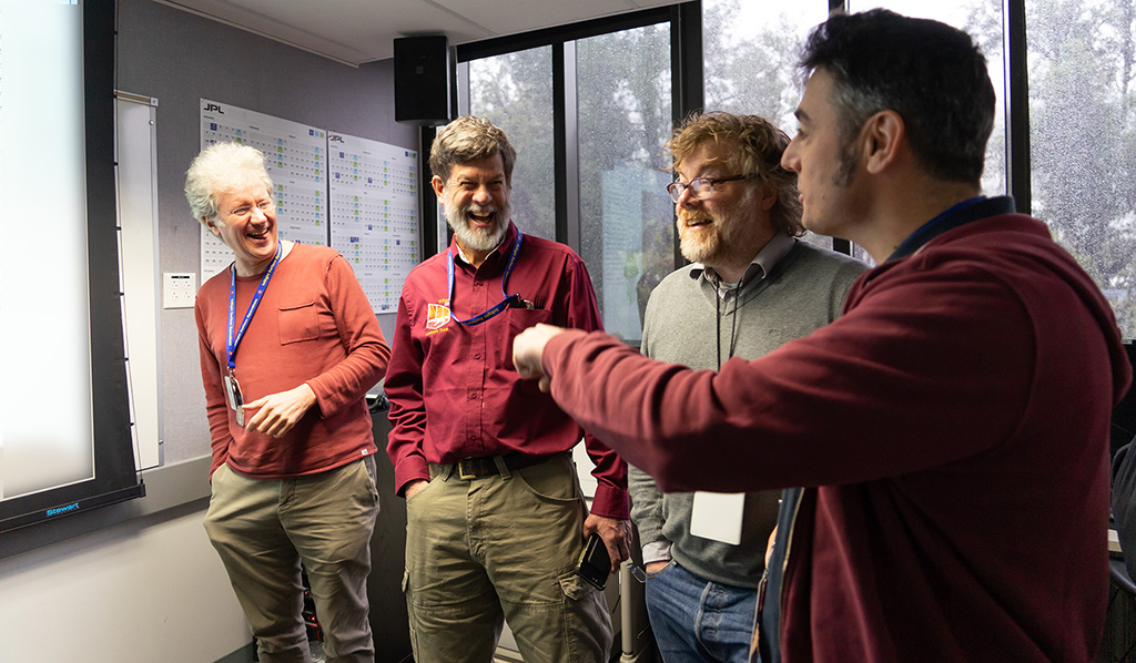 Part of the SEIS team just after receiving images showing WTS deployment in the InSight operations room at JPL (© NASA/JPL-Caltech/IPGP/Philippe Labrot).